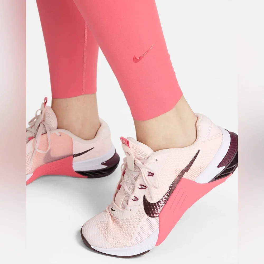 Nike new tags
